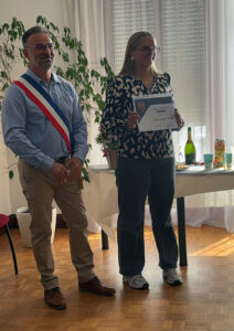 Le Maire de Miniac-Morvan Olivier Compain et Manon Courty-Morel.